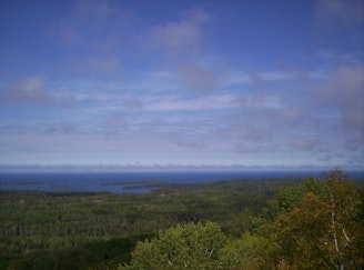 Isle_Royale_-_View_from_the_top_of_Mount_Franklin.jpg